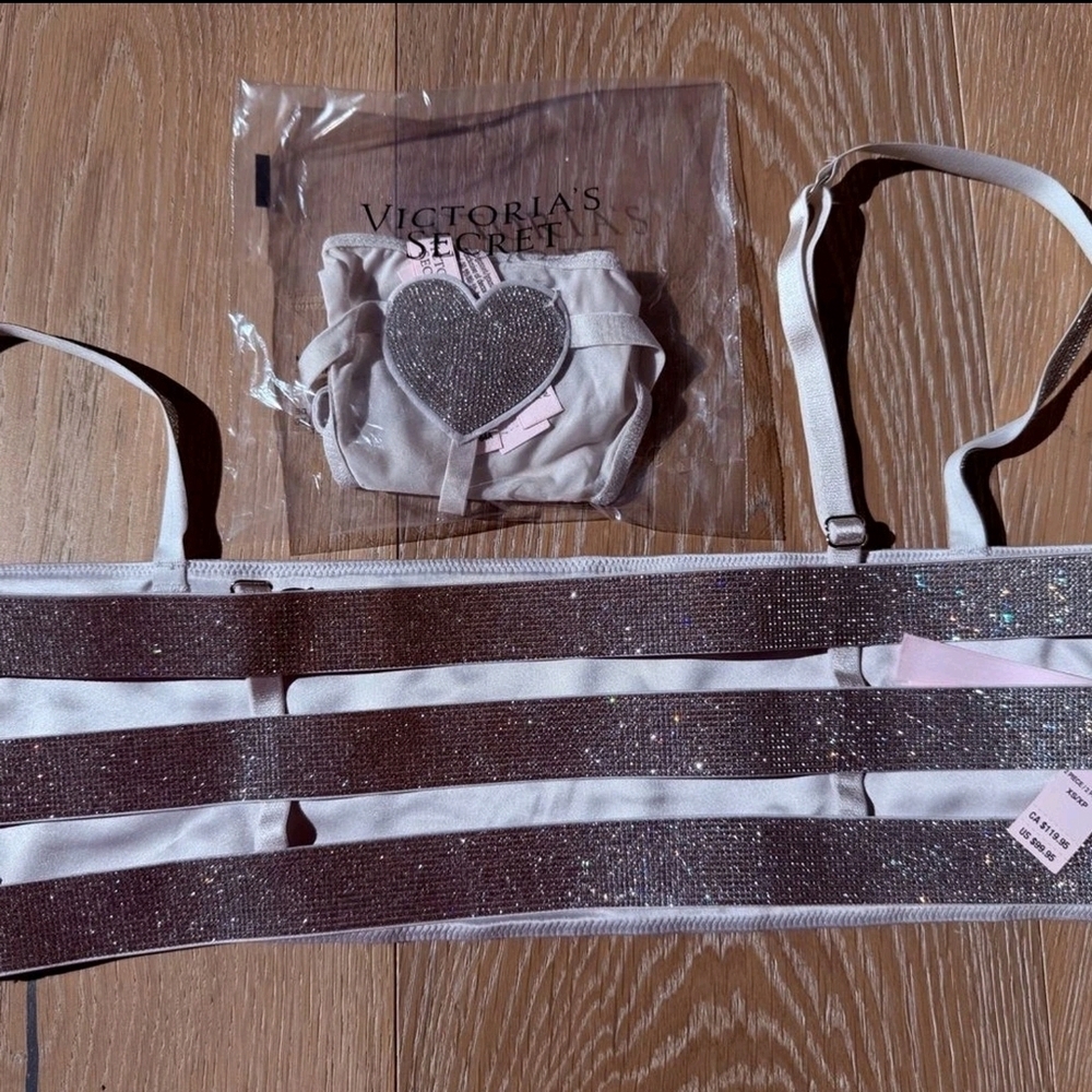 Victoria's Secret Silver Sparkle Bandeau Bralette & Thong Set - Picture 3 of 3